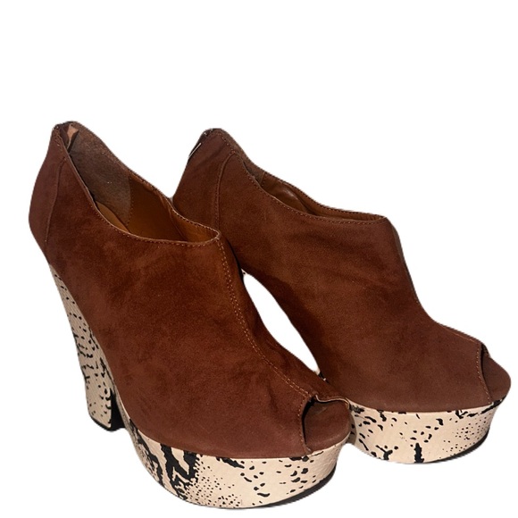 Brown, beige+ black snake print, size 7 Qupid Peep-Toe Wedge Shoes/heels - Picture 2 of 7